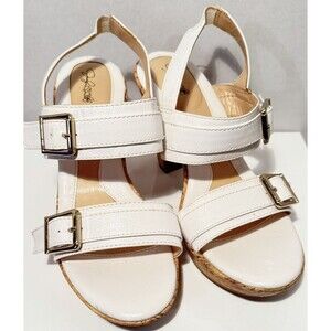 Jacqueline Smith White Buckle Sandals With Block Heels Size 7M Y2K Coastal Girl